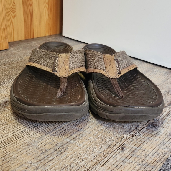 Skechers Arch Fit Motley Brown Sandals Mens Size 8 Flip Flops - Picture 7 of 9